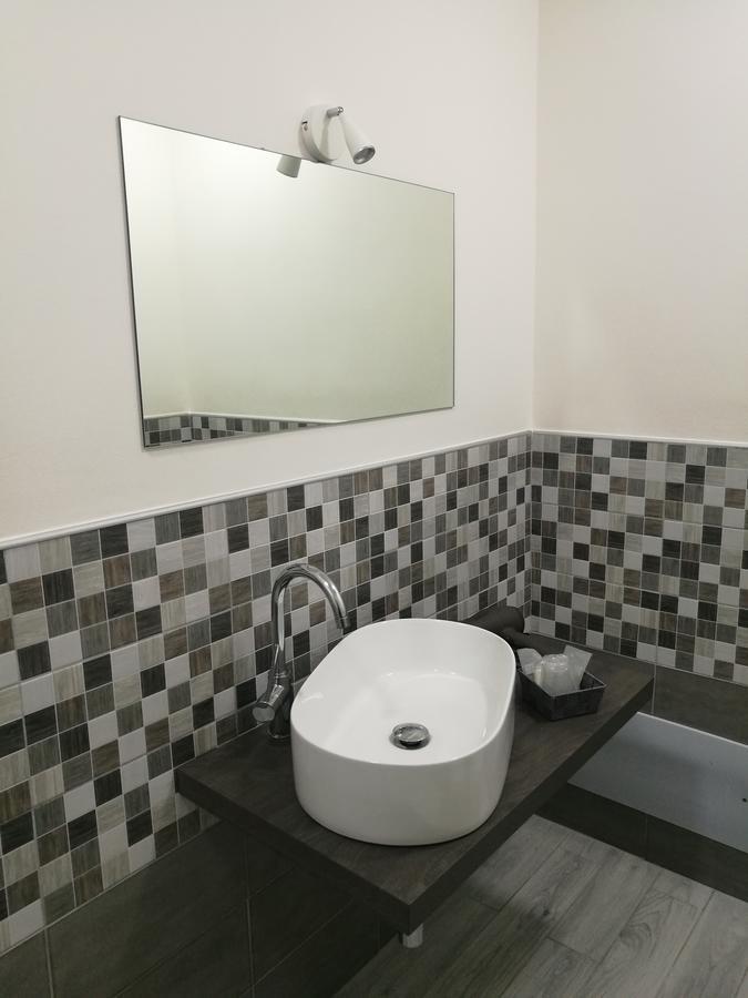 Volturno 106 Bed & Breakfast Палермо Екстериор снимка