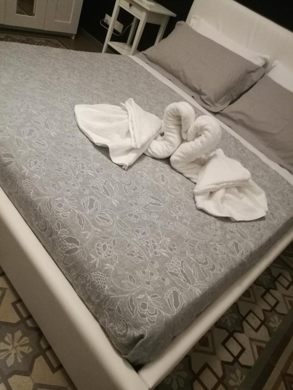 Volturno 106 Bed & Breakfast Палермо Екстериор снимка