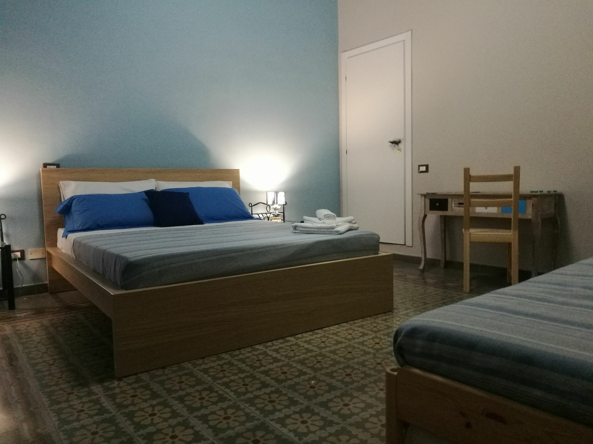 Volturno 106 Bed & Breakfast Палермо Екстериор снимка